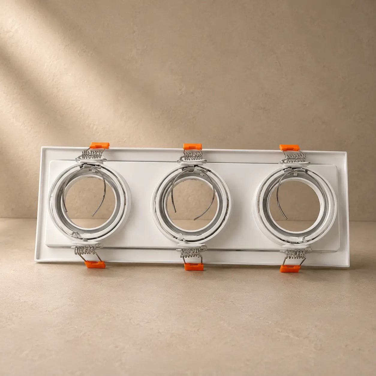 Ojo de Buey Cuadrado Triple Escala Metal para Bombillo GU10